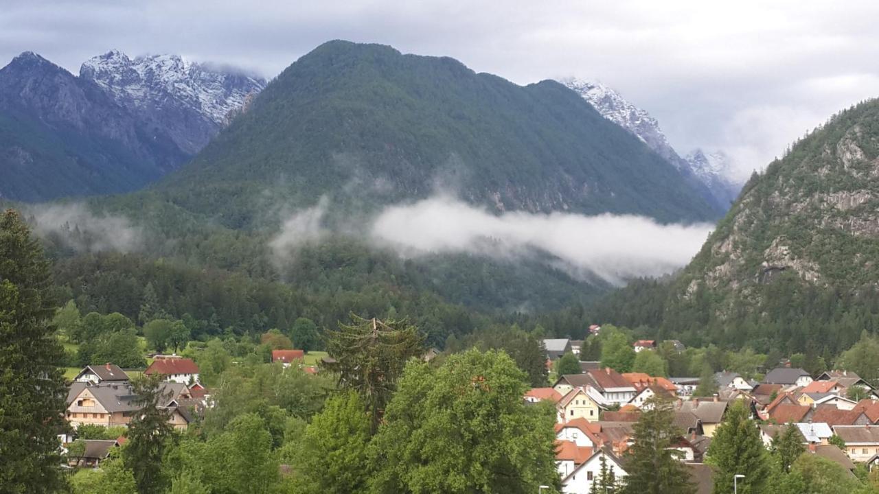 Zajcek Apartma Mojstrana Luaran gambar